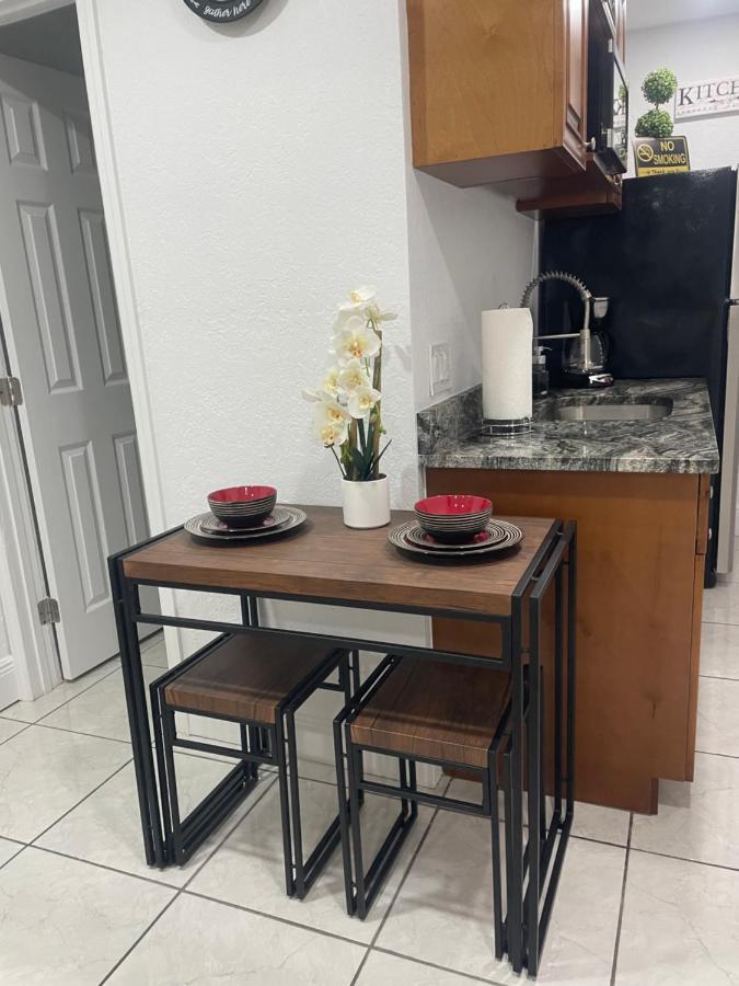 Tranquilo Y Fantastico Apartamento Cerca De Playas Y Areopuerto 탬파 외부 사진