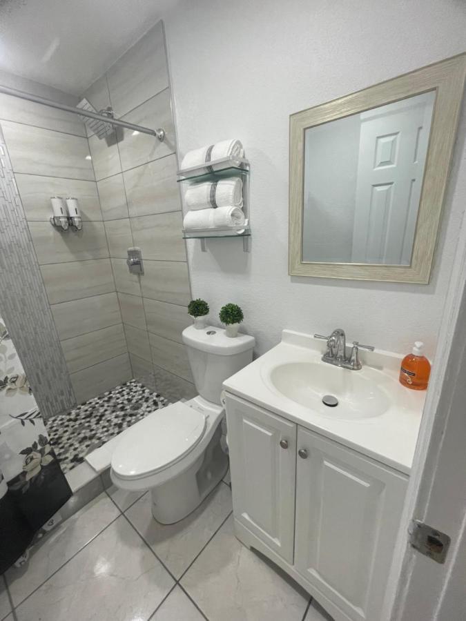 Tranquilo Y Fantastico Apartamento Cerca De Playas Y Areopuerto 탬파 외부 사진